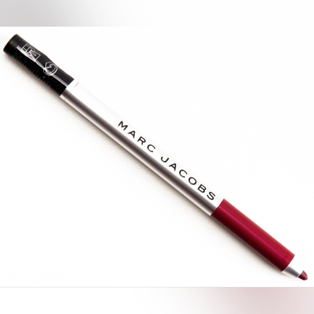 Marc Jacobs Highliner Matte Gel Eye Crayon in Fine(wine)